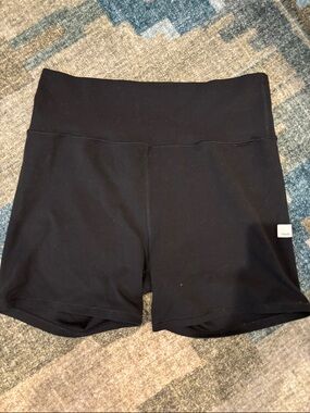 Vuori Black High-Rise Performance Bike Shorts